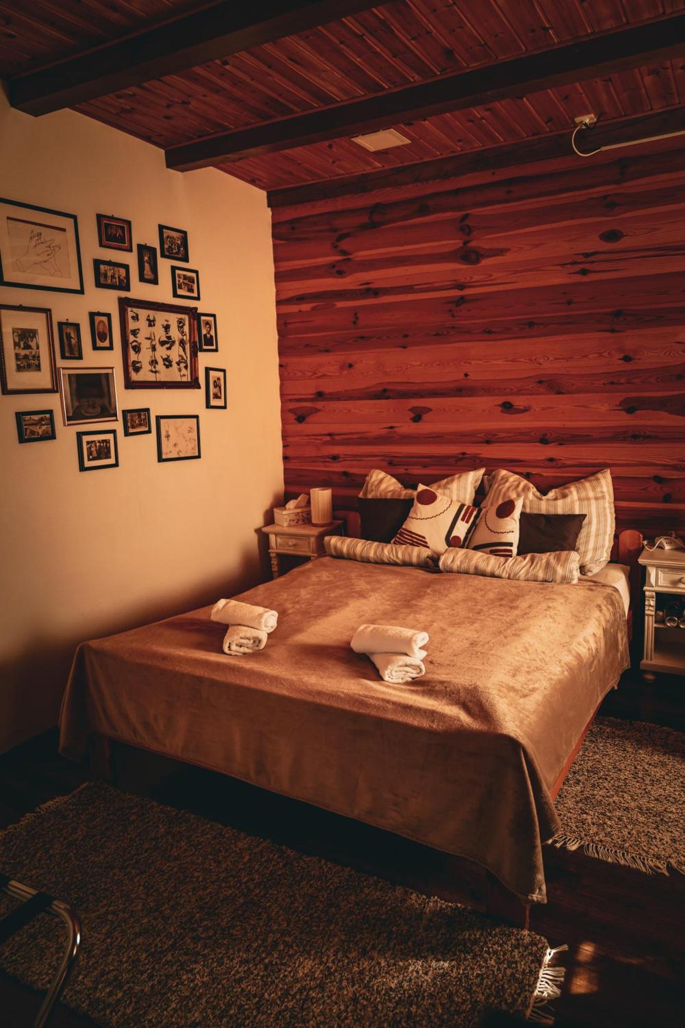 Kishaz Apartman Еґер Екстер'єр фото